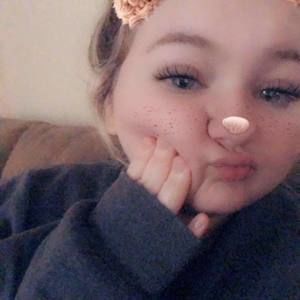 Meet your Posher, Demetria